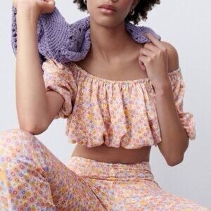 Zara Multi-Color Floral Off-Shoulder Cropped Blouse